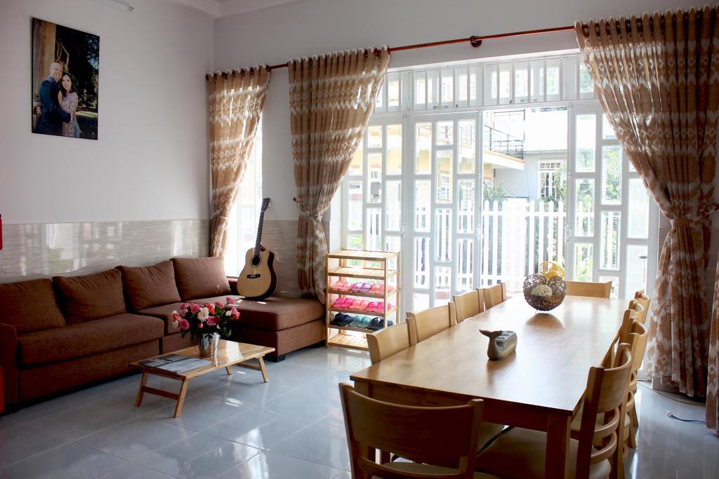 Tree House Hostel ดาลัด ภายนอก รูปภาพ